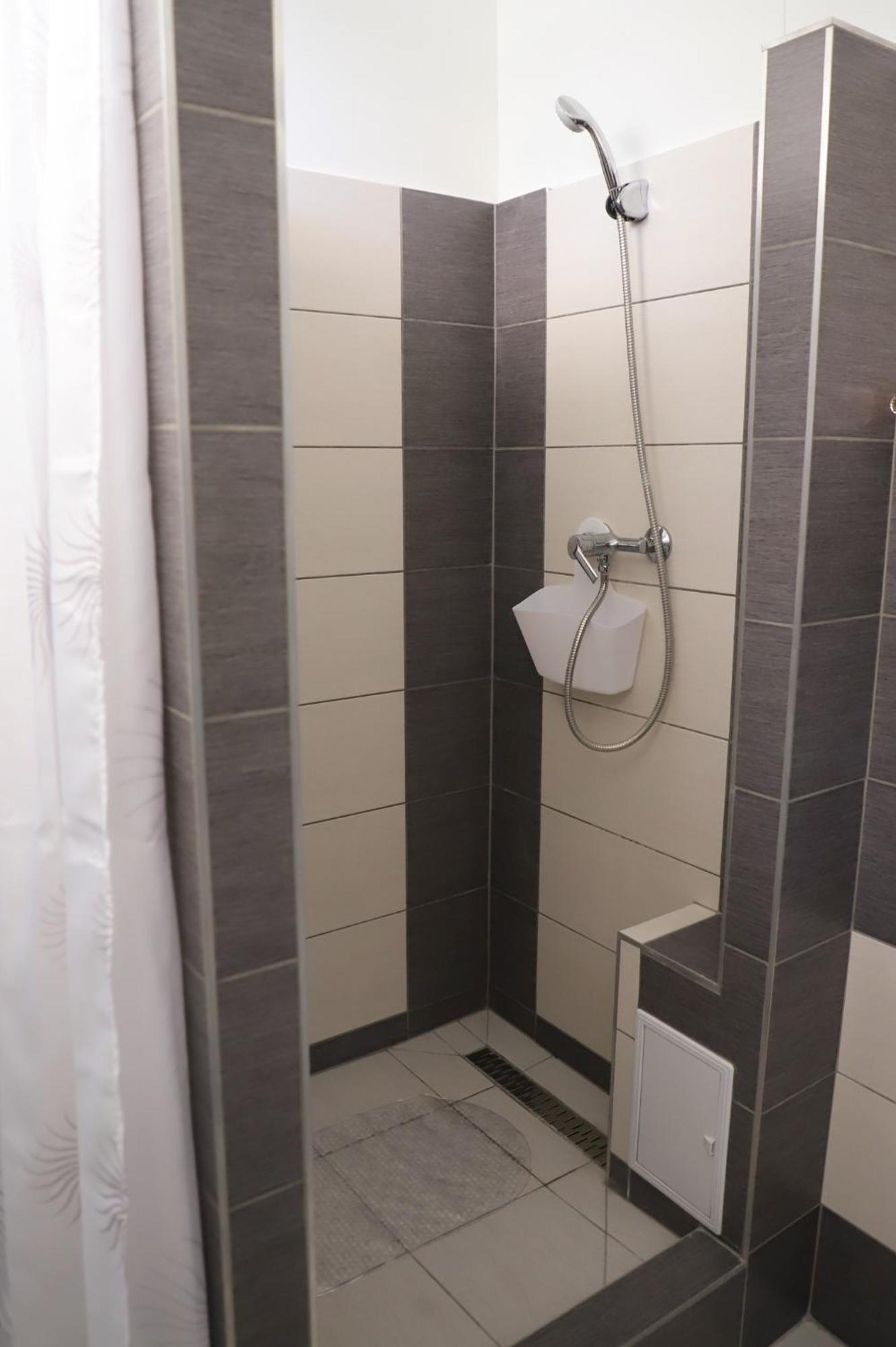 Ueveghid Apartman Sátoraljaújhely エクステリア 写真