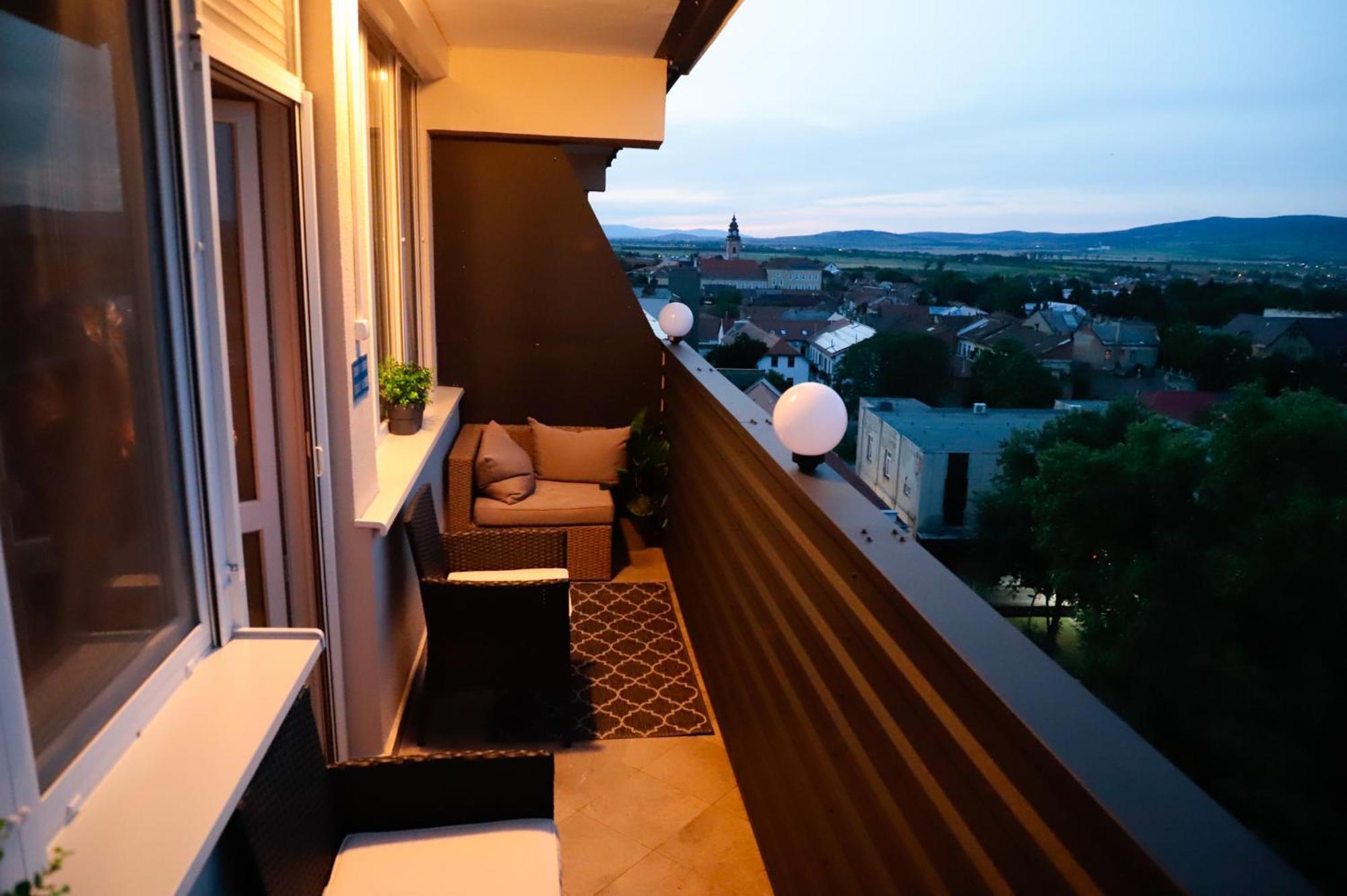 Ueveghid Apartman Sátoraljaújhely エクステリア 写真